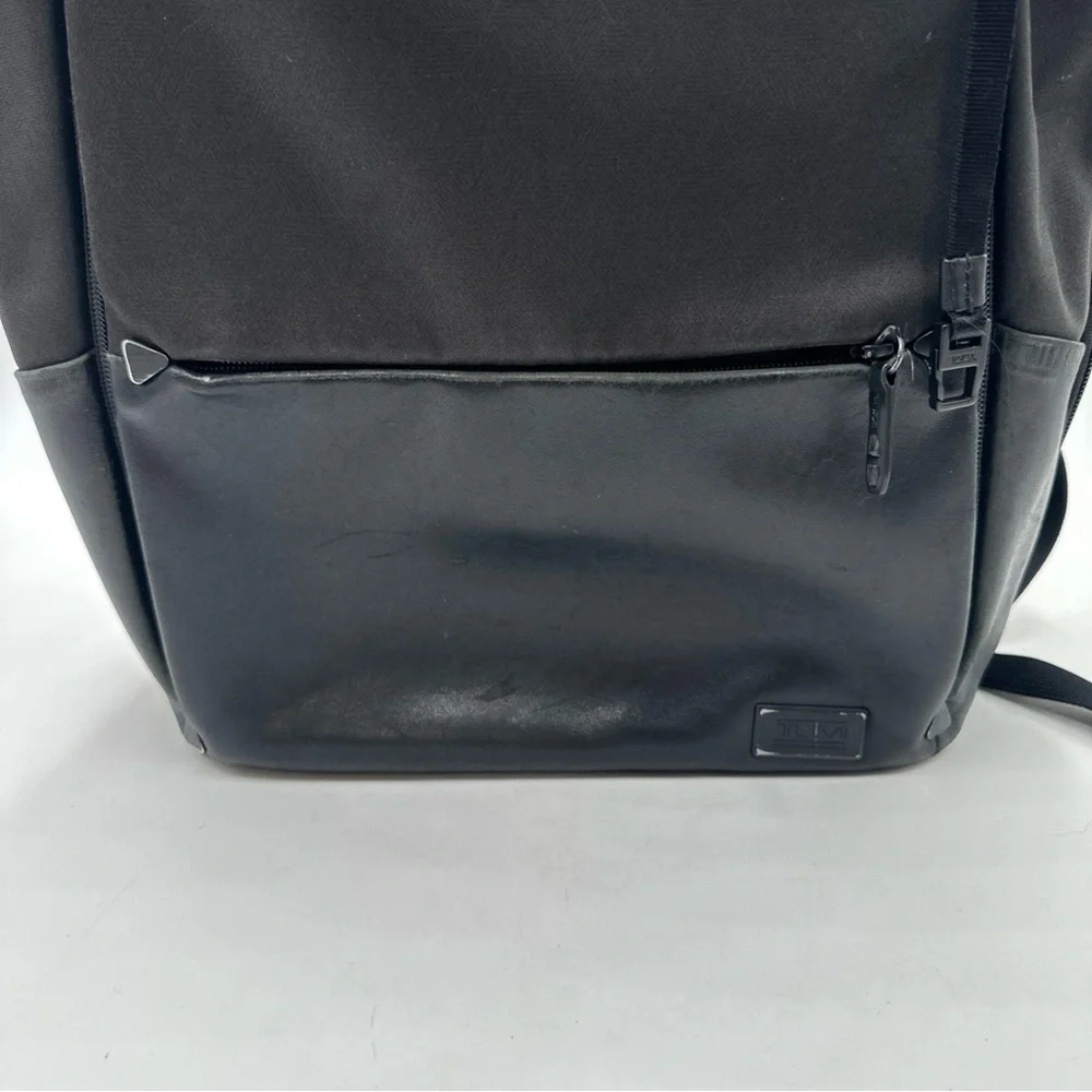 Tumi pre owned